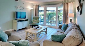 Leilighet, 1 kingsize-seng med sovesofa (Sea Oats 211) | Oppholdsområde