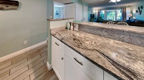 Appartamento, 1 letto king con divano letto (Sea Oats 211) | Interni
