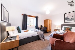 3 bedrooms, iron/ironing board, free WiFi, bed sheets