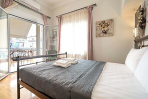 4 bedrooms, iron/ironing board, internet