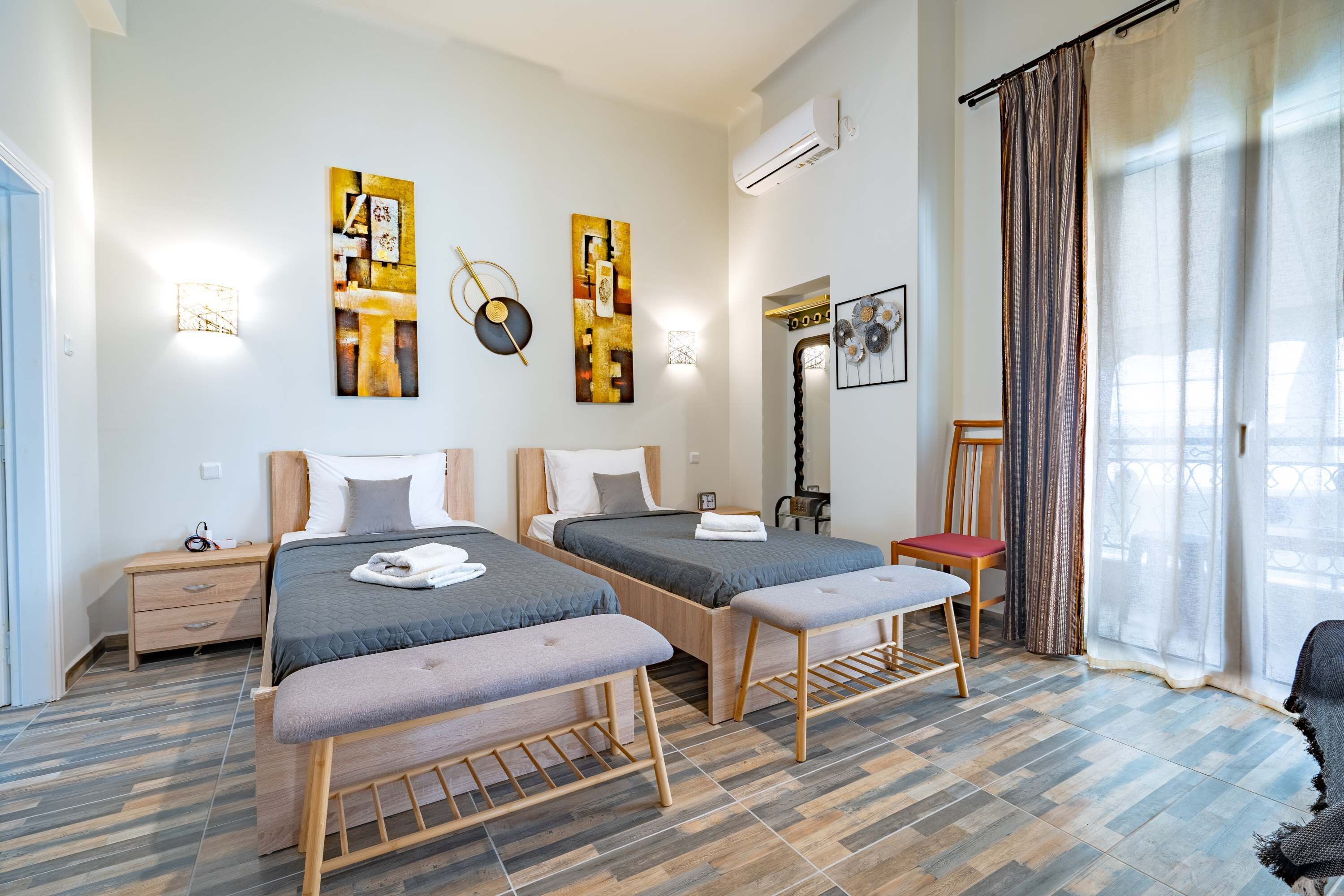 4 bedrooms, iron/ironing board, internet