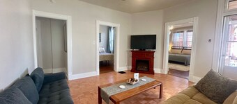 2-bedroom pet friendly house with fenced yard. Walkable neighborhood.
