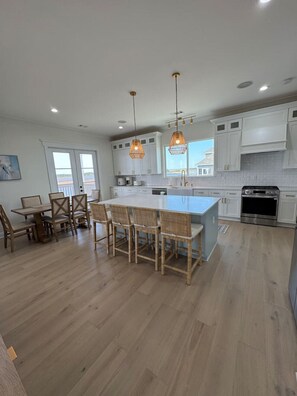 Fridge, microwave, oven, stovetop - New 5BR Bayfront Home | Fishing, Kayaking & Boat Launch Access (Bay St. Louis)