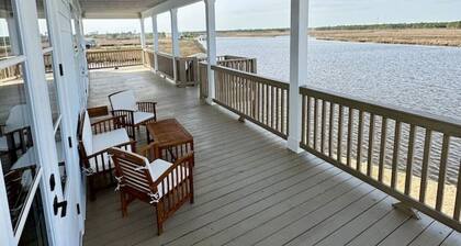New 5BR Bayfront Home | Fishing, Kayaking & Boat Launch Access
