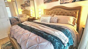 1 soverom, strykejern/-brett, wi-fi (inkludert) og sengetøy