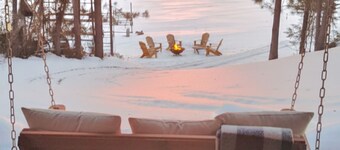 Snowmobiler Cabin Suite| Direct Trail Access for XC Skiing, Snowshoe, Ice Fish 