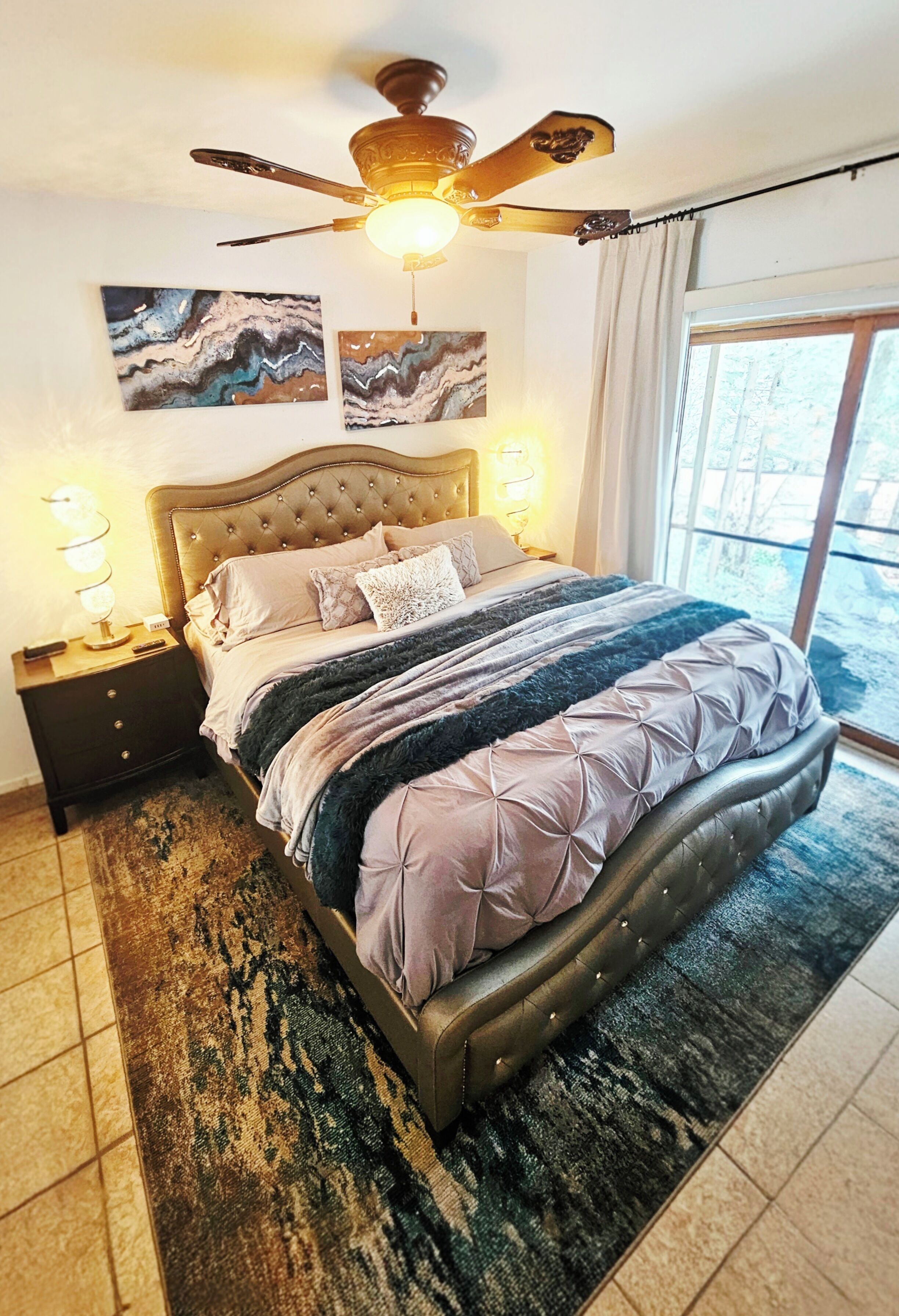 1 chambre, fer et planche à repasser, Wi-Fi gratuit, draps fournis