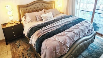 1 habitación, tabla de planchar con plancha, wifi gratis y ropa de cama
