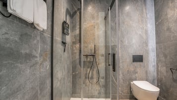 Luxury Duplex, Balcony, Garden View | Bathroom | Free toiletries, slippers, towels, soap