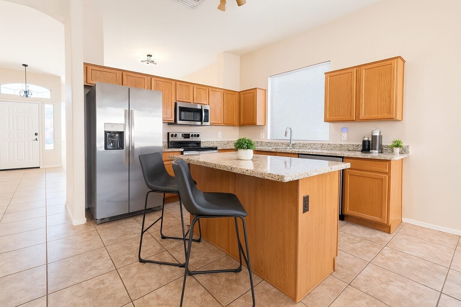 Microondas, horno, parrilla de estufa y lavavajillas 