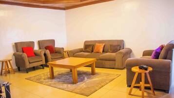 ๋ก๋น ์ข์ ๊ณต๊ฐ