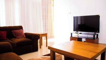 Villa, Balcony, City View | Living area