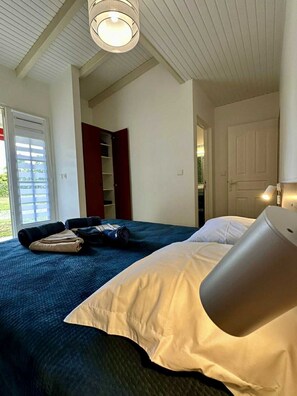 3 bedrooms, desk, iron/ironing board, travel cot - Villa Makata - Private pool & large garden, Vauclin (Le Vauclin)