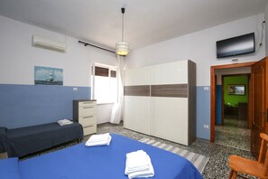 5 bedrooms, bed sheets - Stay With sea View and Large Terrace (Castelsardo)