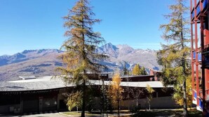 Unclassified image, 3 of 3, button - 2-room Duplex Apartment for 6 People, Ski-in/ski-out, in the Village of Charmettoger in Arc 1800 (Bourg-Saint-Maurice)