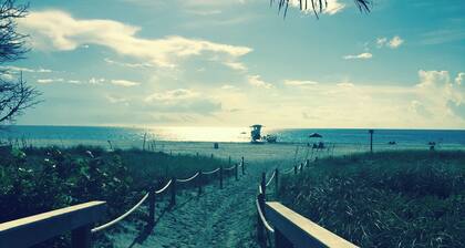 2-bedroom condo in Pompano Beach with views of the Intracoastal and Ocean