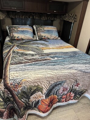 1 habitación, wifi y ropa de cama