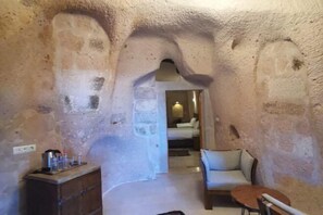 Cribs/infant beds - Helike Cave Suites (Tekelli Mahallesi)