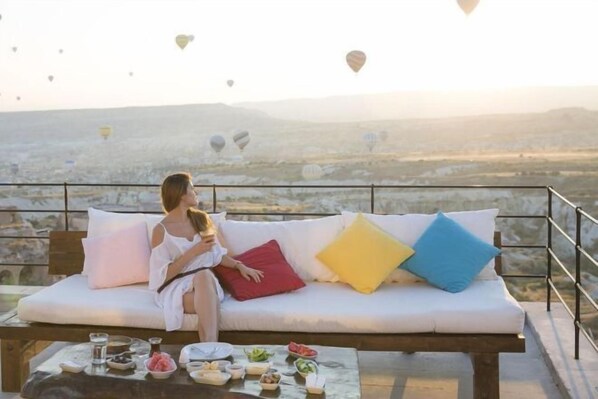 View from property - Helike Cave Suites (Tekelli Mahallesi)