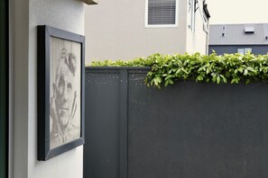 تفاصيل الفندق من الخارج