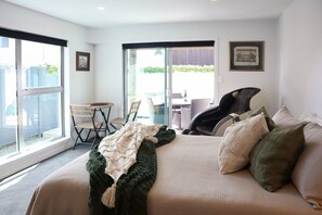 1 غرفة نوم ومكواة/لوح كي وواي فاي مجانًا وملاءات أسرّة