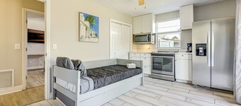 Waterfront JAX Townhome w/ River Access!