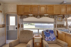 Interior - 2 Mi to Lake Guntersville: Peaceful Camper Home (Langston)