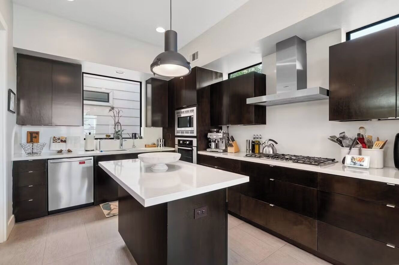 Mikrowelle, Ofen, Herdplatte, Geschirrspüler