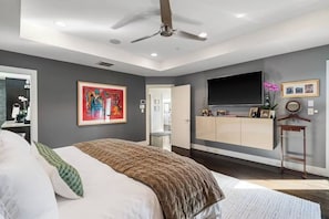 2 habitaciones, tabla de planchar con plancha, wifi y ropa de cama