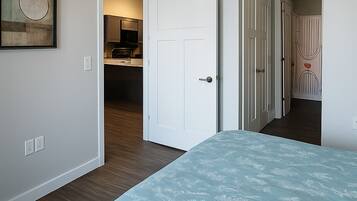 1 Schlafzimmer, Schreibtisch, WLAN, Bettwäsche