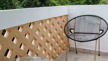 Classic Apartment, 1 Double Bed, Balcony, Garden View | Balcony