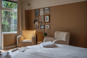 In-room safe, blackout curtains, iron/ironing board, free WiFi - The Guesthouse (Gouda)