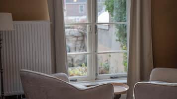 In-room safe, blackout drapes, iron/ironing board, free WiFi