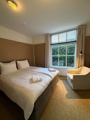 Coffres-forts dans les chambres, rideaux occultants