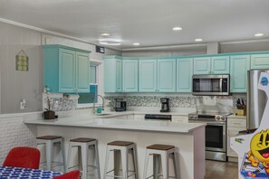 Microwave, oven, stovetop, dishwasher