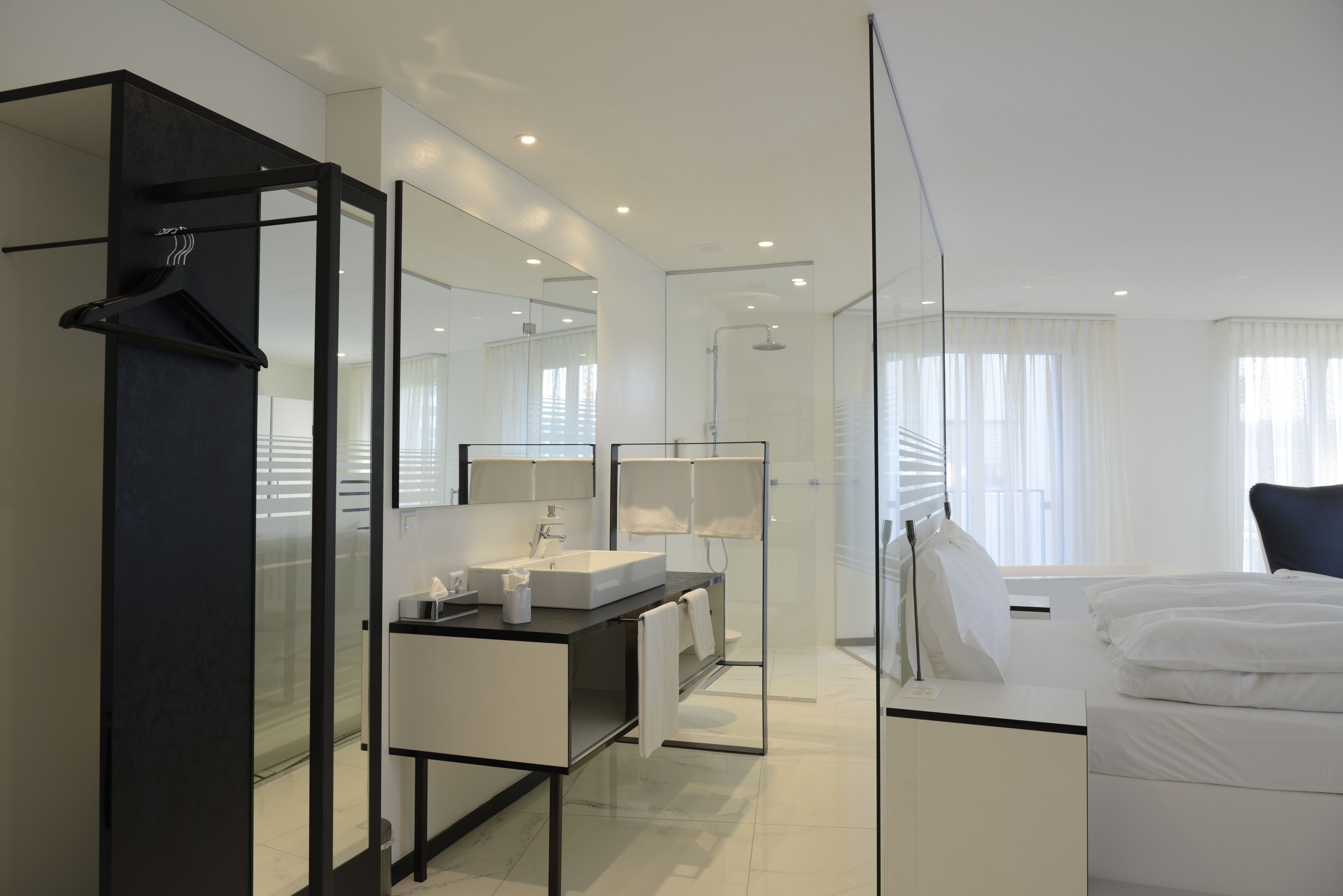 1 soverom, strykejern/-brett, internettilgang og sengetøy