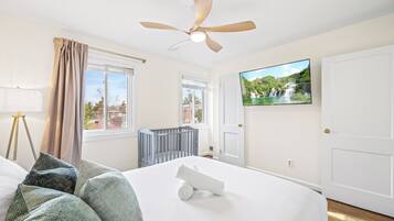 3 bedrooms, iron/ironing board, WiFi, bed sheets