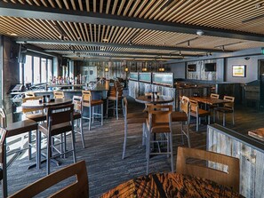 Bar (in der Unterkunft)