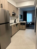 Suite, 1 Bedroom, Non Smoking | Private kitchen | Coffee/tea maker