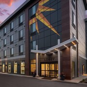 La Quinta Inn & Suites By Wyndham Kelowna Bc