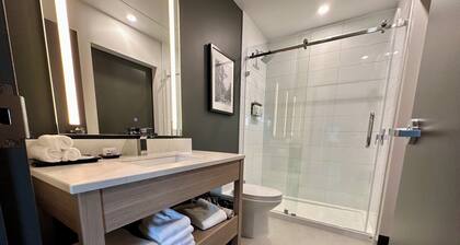 La Quinta Inn & Suites By Wyndham Kelowna Bc