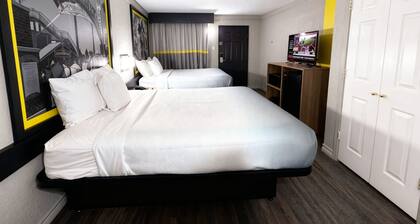 Super 8 By Wyndham Nacogdoches Near University