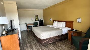 Blackout drapes, soundproofing, iron/ironing board, free WiFi