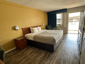 遮光窗帘、隔音、熨斗/熨衣板、免费 WiFi