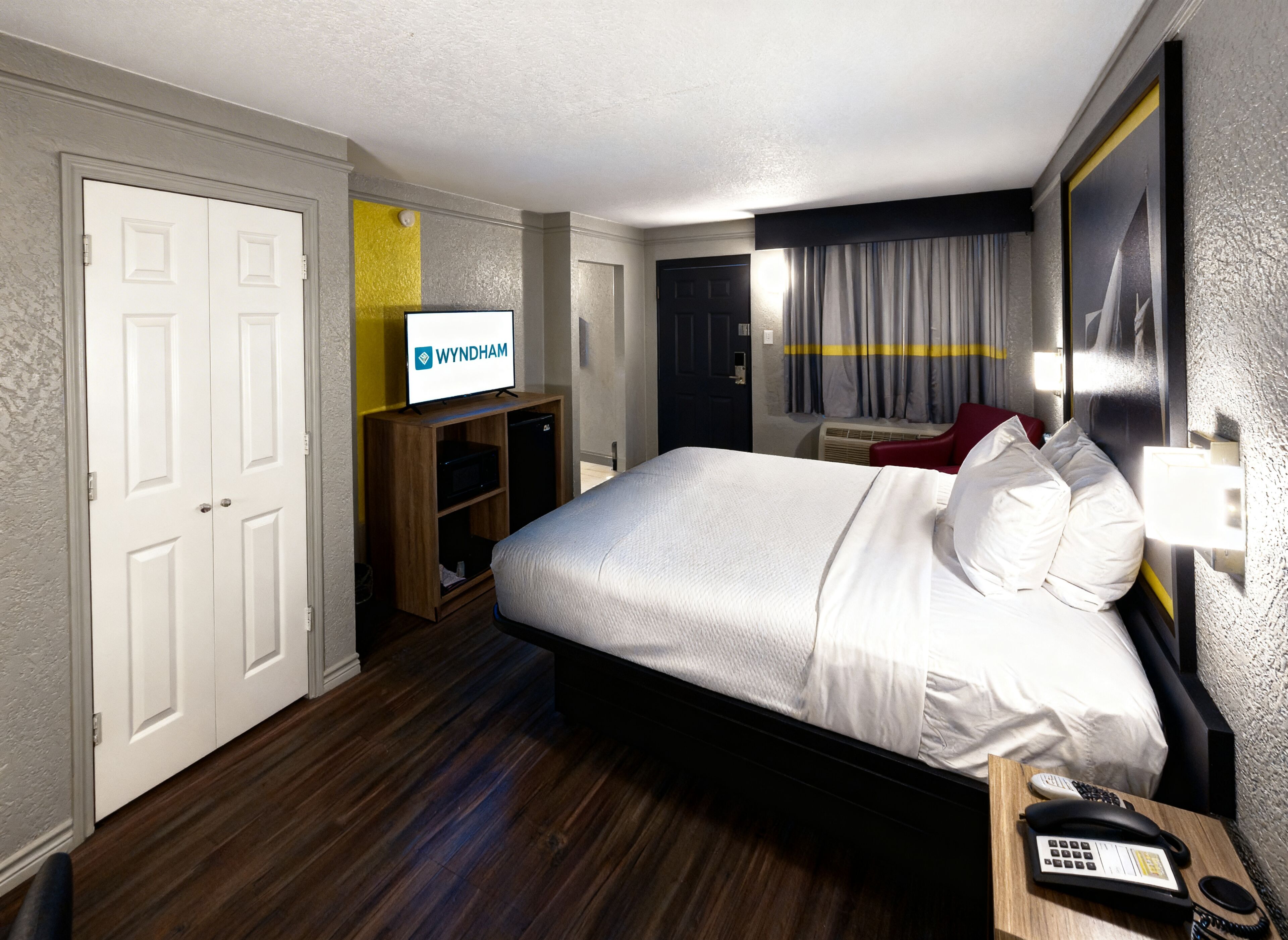 Down duvets, desk, laptop workspace, blackout curtains