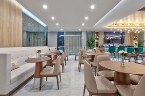 Dining - Wyndham Garden Anna (Anna)