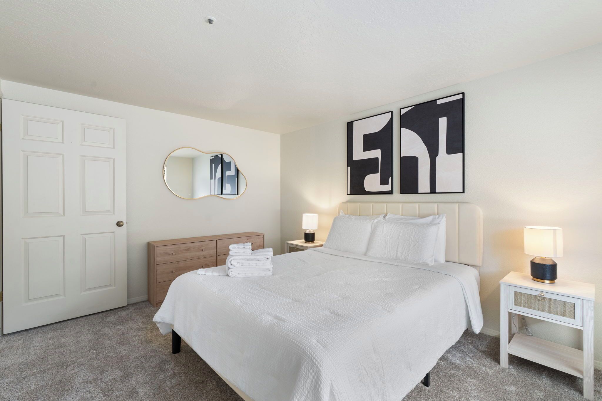 7 bedrooms, desk, iron/ironing board, free WiFi