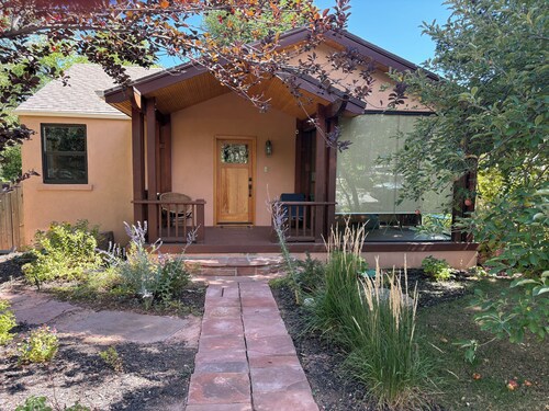 Serene 3-bedroom,3 bathrm house in Boulder for a peaceful getaway,Newlands 'hood