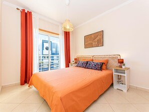 2 chambres, fer et planche à repasser, accès à Internet, literie fournie