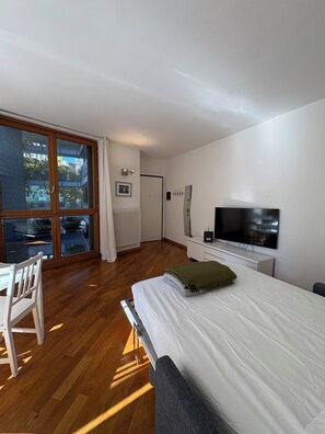1 bedroom, Internet, bed sheets